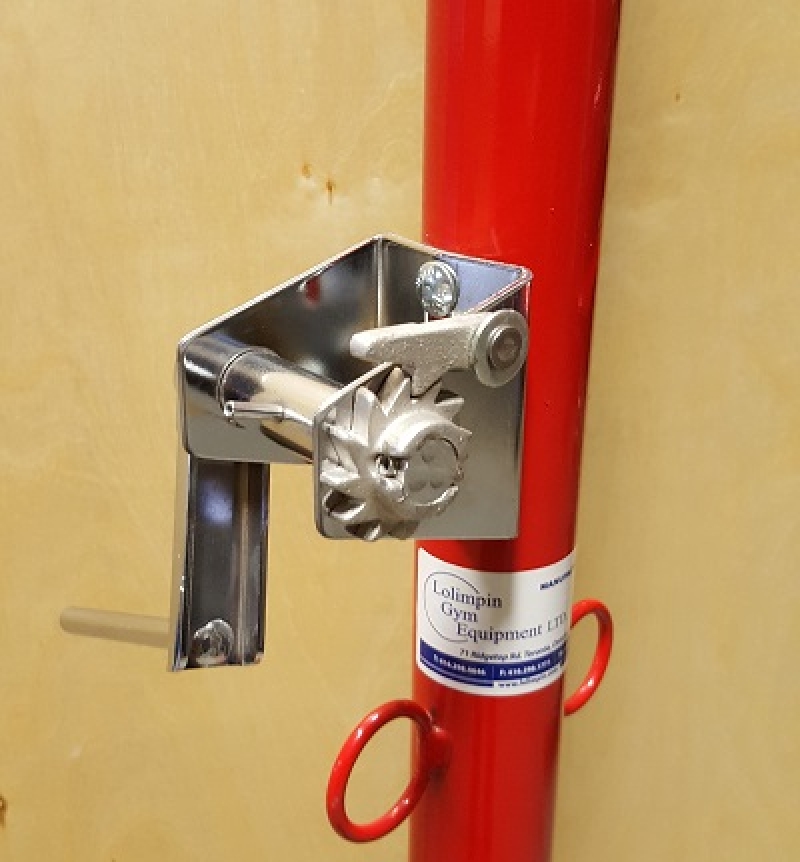 Volleyball winch with foldaway handle